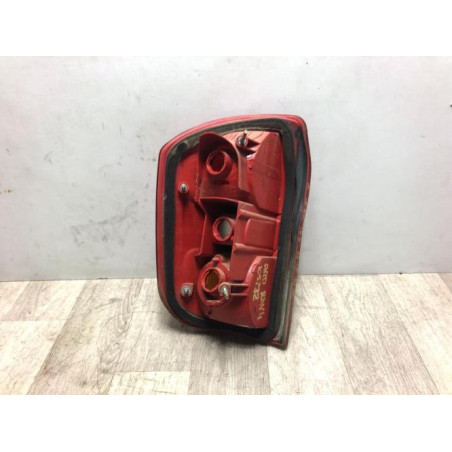 Feu arriere principal droit (feux) TOYOTA RAV4 2 PHASE 1 d’occasion