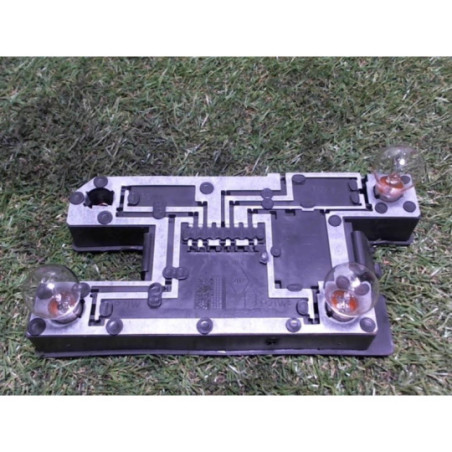 Platine feu arriere droit RENAULT CLIO 1 PHASE 3 d’occasion