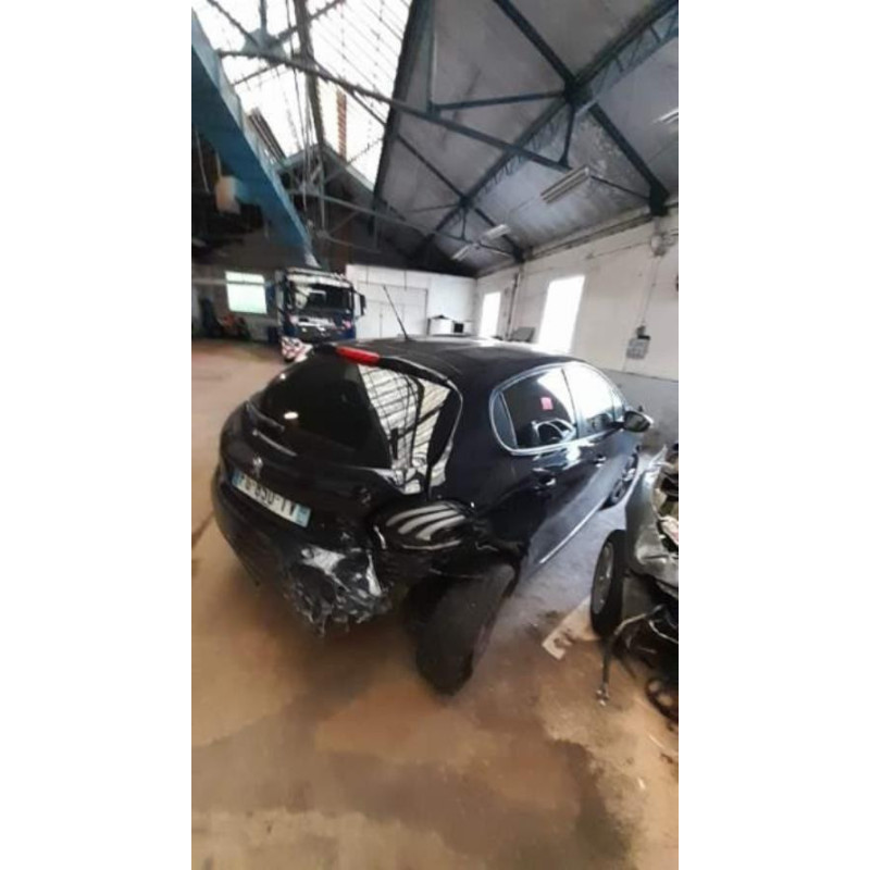 Vitre arriere droit PEUGEOT 208 1 PHASE 2 d’occasion