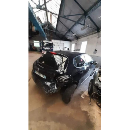 Vitre arriere droit PEUGEOT 208 1 PHASE 2 d’occasion