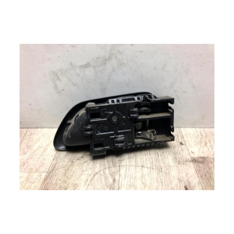 Poignee interieur avant gauche ISUZU D-MAX 1 PHASE 2 d’occasion