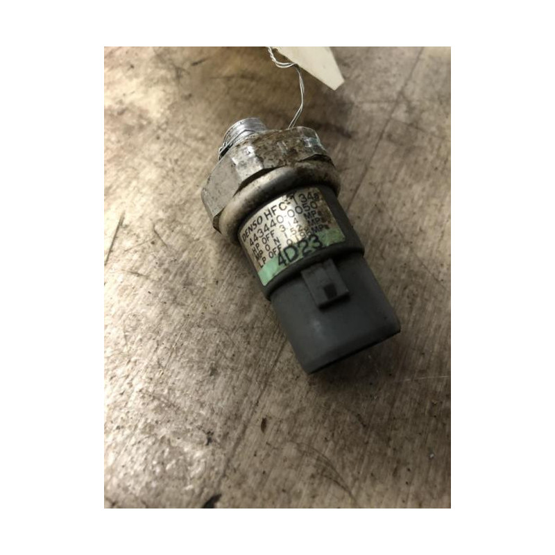 Pressostat de climatisation TOYOTA RAV4 2 PHASE 1 d’occasion