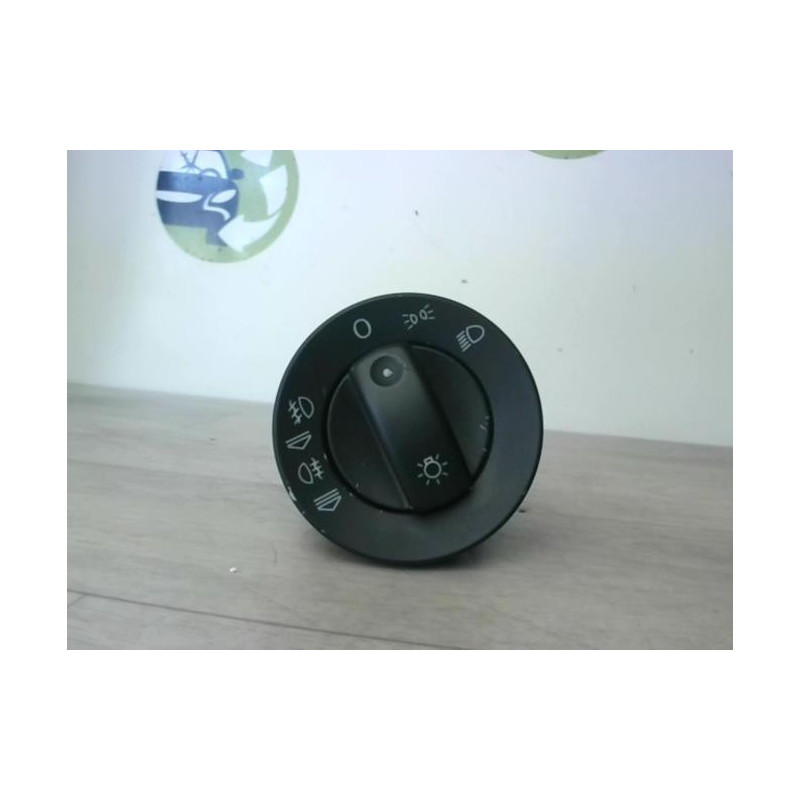 Commande de phare AUDI A4 2 AVANT PHASE 2 BREAK d’occasion