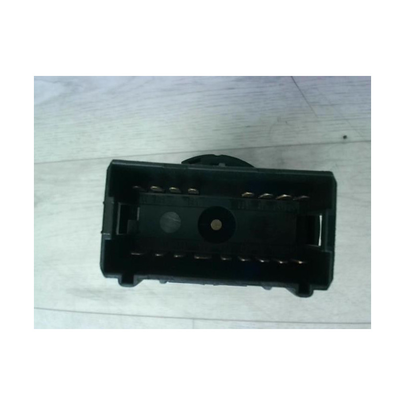 Commande de phare AUDI A4 2 AVANT PHASE 2 BREAK d’occasion