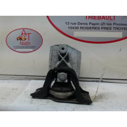 Support moteur droit RENAULT CLIO III d’occasion