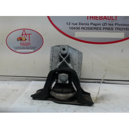 Support moteur droit RENAULT CLIO III d’occasion