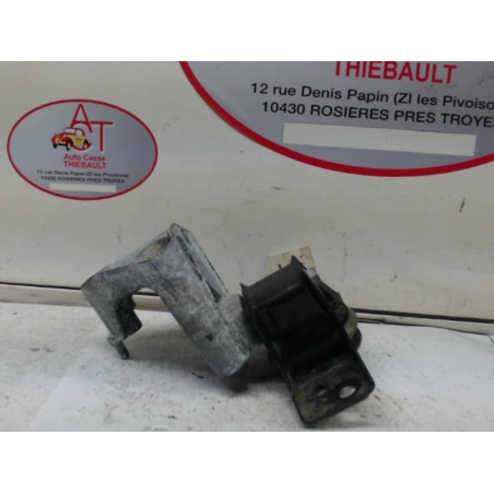 Support moteur droit RENAULT CLIO III d’occasion