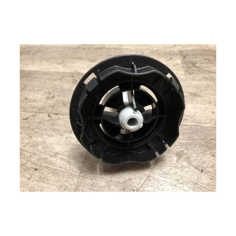 Treuil de roue de secours PEUGEOT 208 2 d’occasion