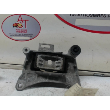 Support moteur gauche RENAULT  d’occasion