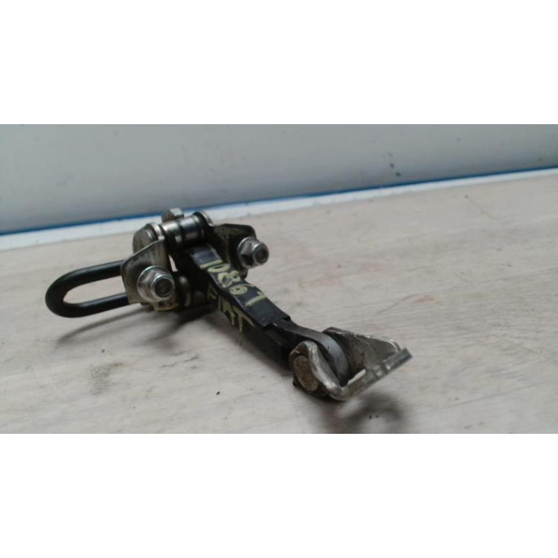 Tirant de porte avant droit FIAT GRANDE PUNTO d’occasion
