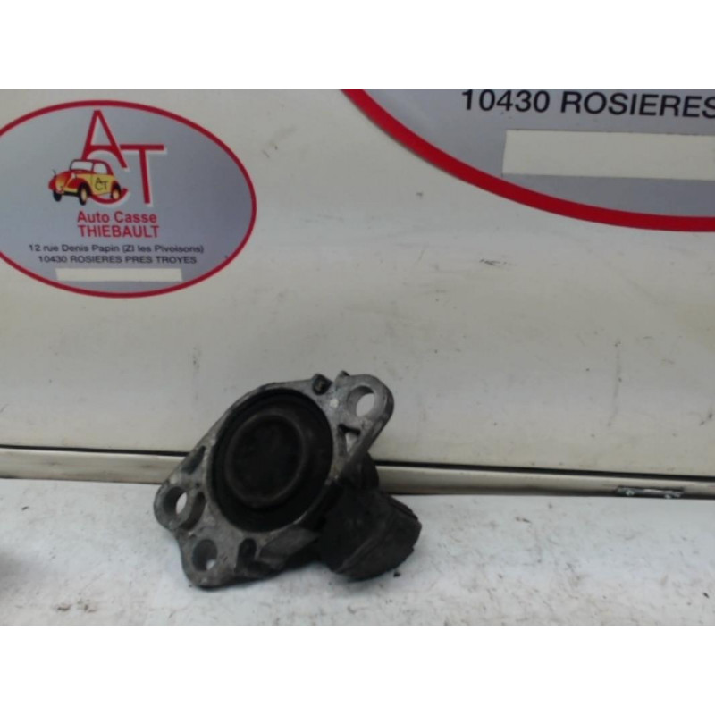Support moteur droit RENAULT  d’occasion