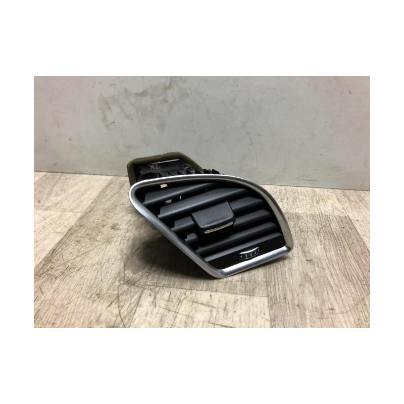 Aerateur tableau de bord avant droit AUDI A4 3 PHASE 2 d’occasion