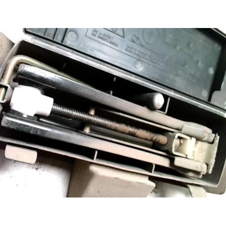 Cric (Ensemble depannage) PEUGEOT 206 PHASE 1 d’occasion