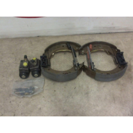 Kit de freins arriere PEUGEOT 205 PHASE 1 d’occasion