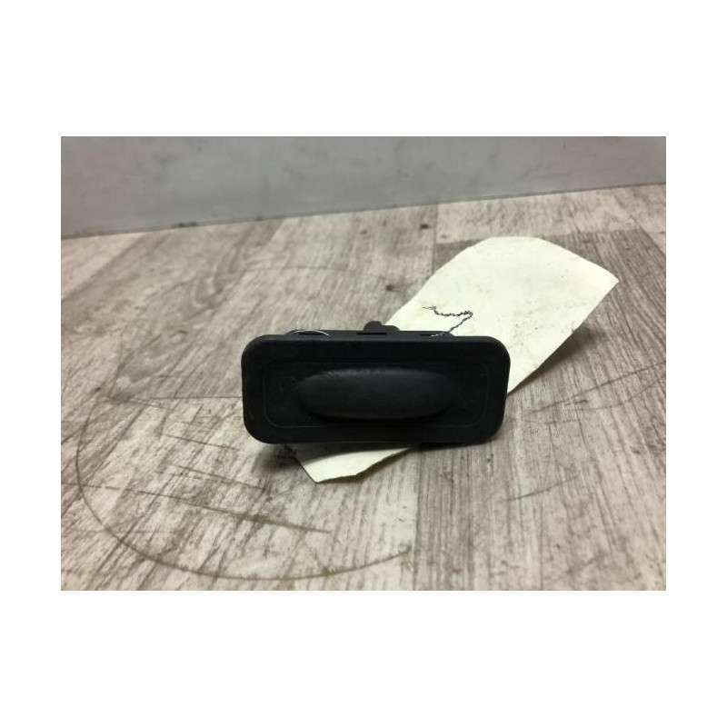 Bouton de coffre RENAULT MODUS PHASE 1 d’occasion
