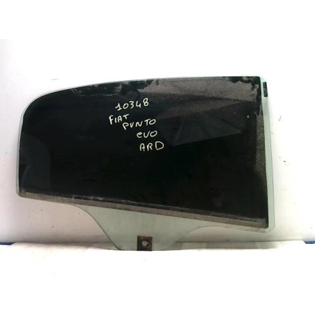 Vitre arriere droit FIAT PUNTO EVO 3 d’occasion