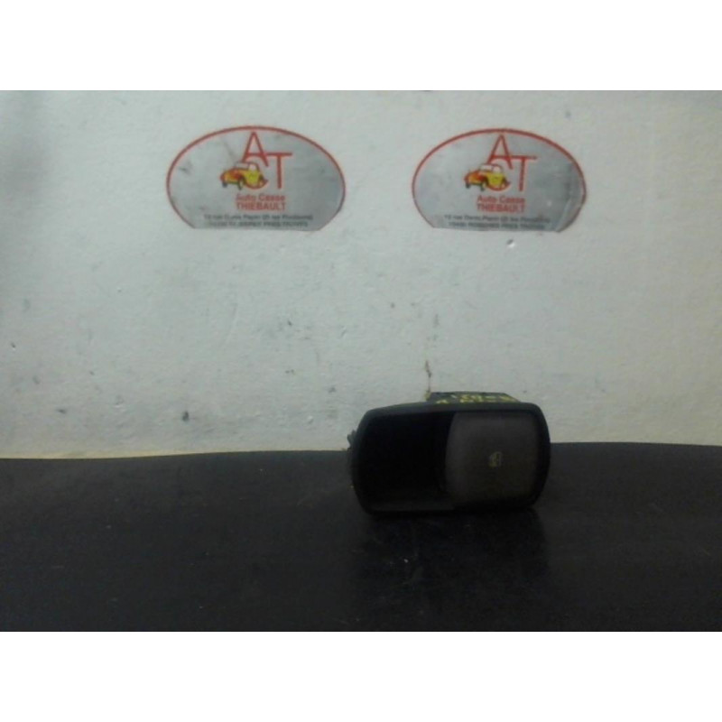 Interrupteur de leve vitre avant droit OPEL CORSA (D) PHASE 1 d’occasion