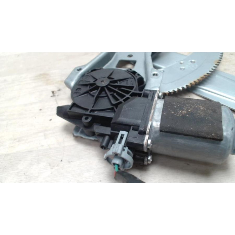 Leve vitre electrique arriere droit NISSAN NOTE 1 PHASE 2 d’occasion