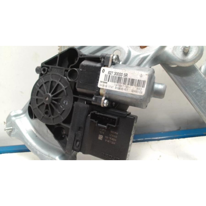 Leve vitre electrique arriere droit RENAULT SCENIC 3 PHASE 1 d’occasion