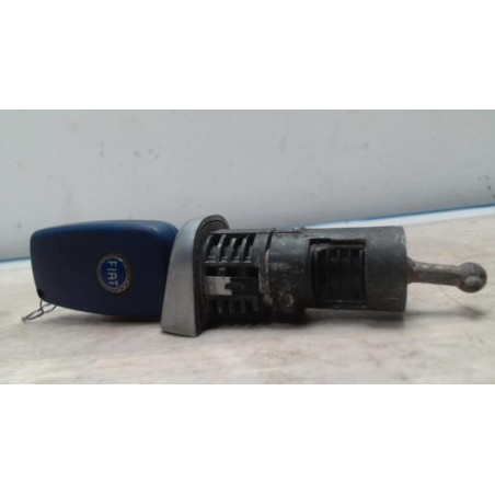 Barillet porte avant gauche FIAT STILO d’occasion