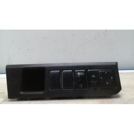 Interrupteur de leve vitre avant gauche NISSAN NOTE 1 PHASE 2 d’occasion