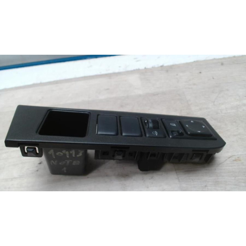 Interrupteur de leve vitre avant gauche NISSAN NOTE 1 PHASE 2 d’occasion