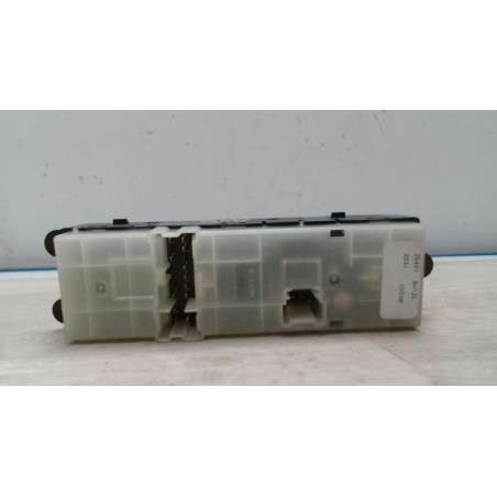 Interrupteur de leve vitre avant droit NISSAN NOTE 1 PHASE 2 d’occasion