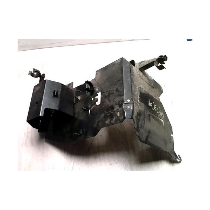 Coffre à batterie RENAULT CLIO 2 PHASE 1 d’occasion