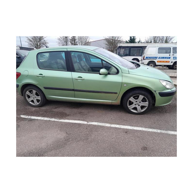 Boitier eau PEUGEOT 307 PHASE 1 d’occasion