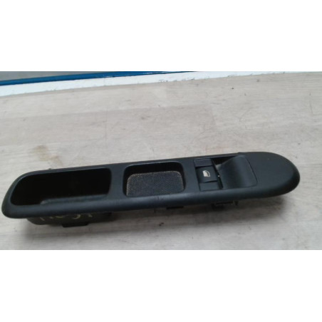 Interrupteur de leve vitre avant droit PEUGEOT 5008 1 PHASE 1 d’occasion
