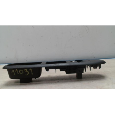 Interrupteur de leve vitre avant droit PEUGEOT 5008 1 PHASE 1 d’occasion