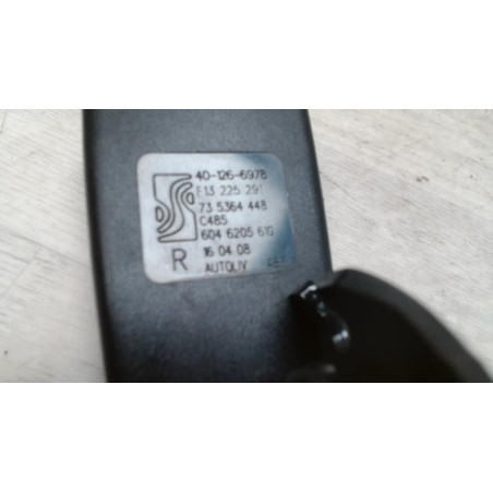 Attache ceinture arriere droit FIAT GRANDE PUNTO d’occasion