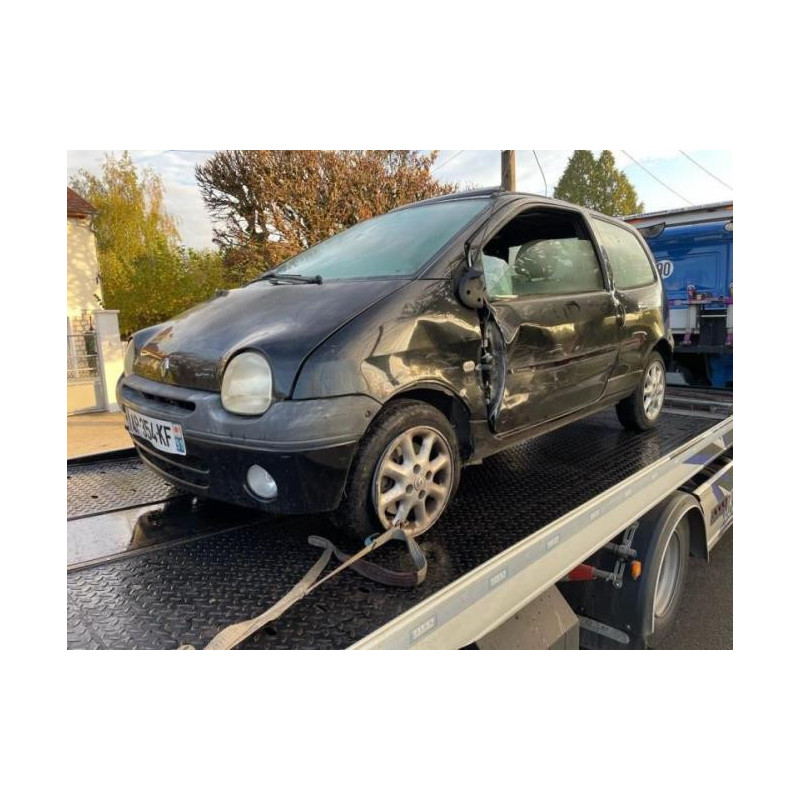 Pare boue avant droit RENAULT TWINGO 1 PHASE 3 d’occasion