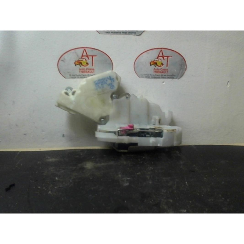 Serrure avant gauche OPEL ZAFIRA (A) PHASE 1 d’occasion