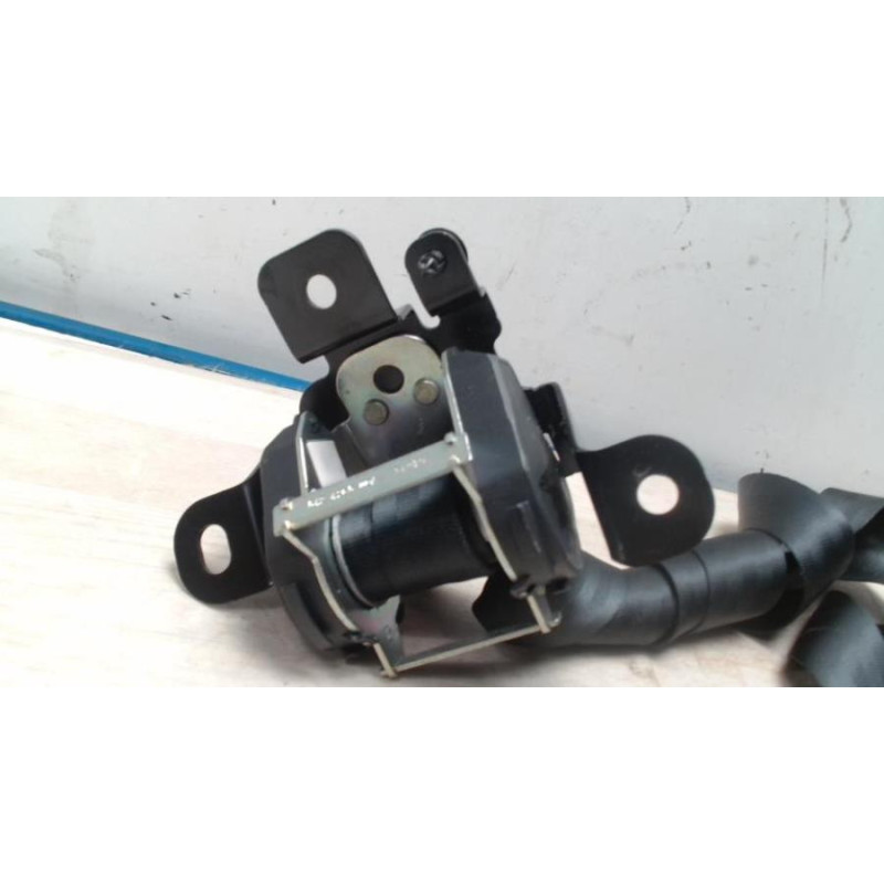 Ceinture arriere centre troisieme ligne NISSAN QASHQAI 1 PHASE 1 d’occasion