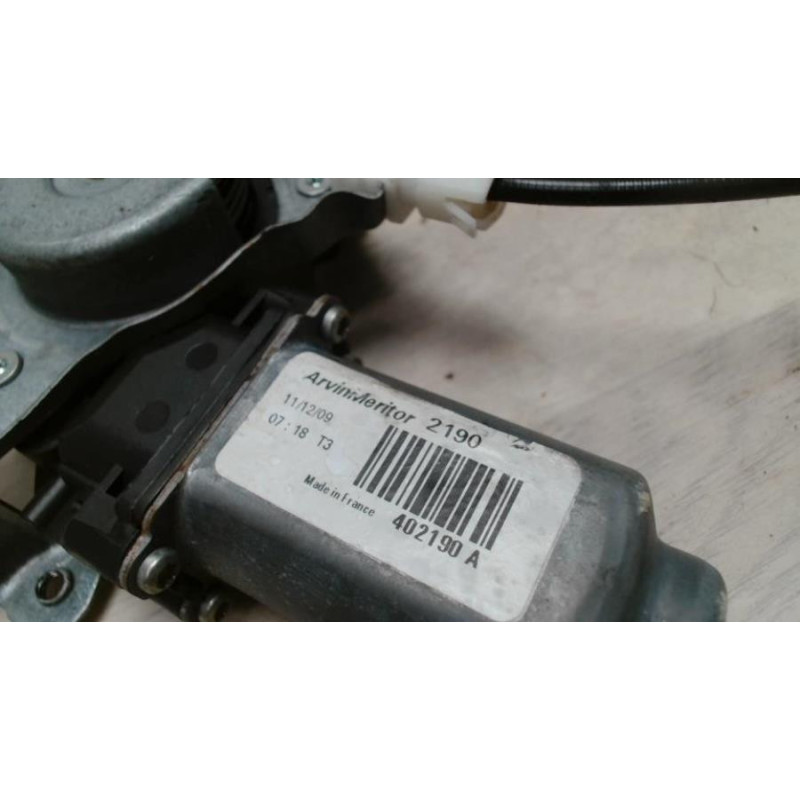 Leve vitre electrique arriere droit NISSAN QASHQAI 1 PHASE 1 d’occasion