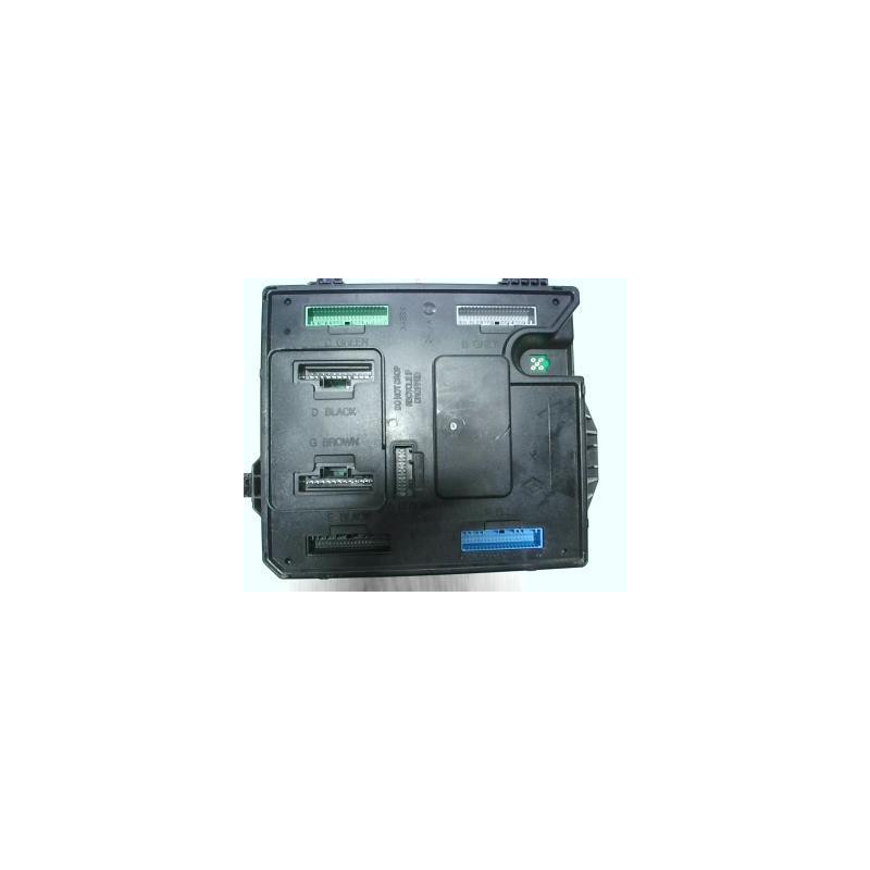 Boitier servitude moteur (BSM) RENAULT MEGANE 3 PHASE 1 COUPE d’occasion