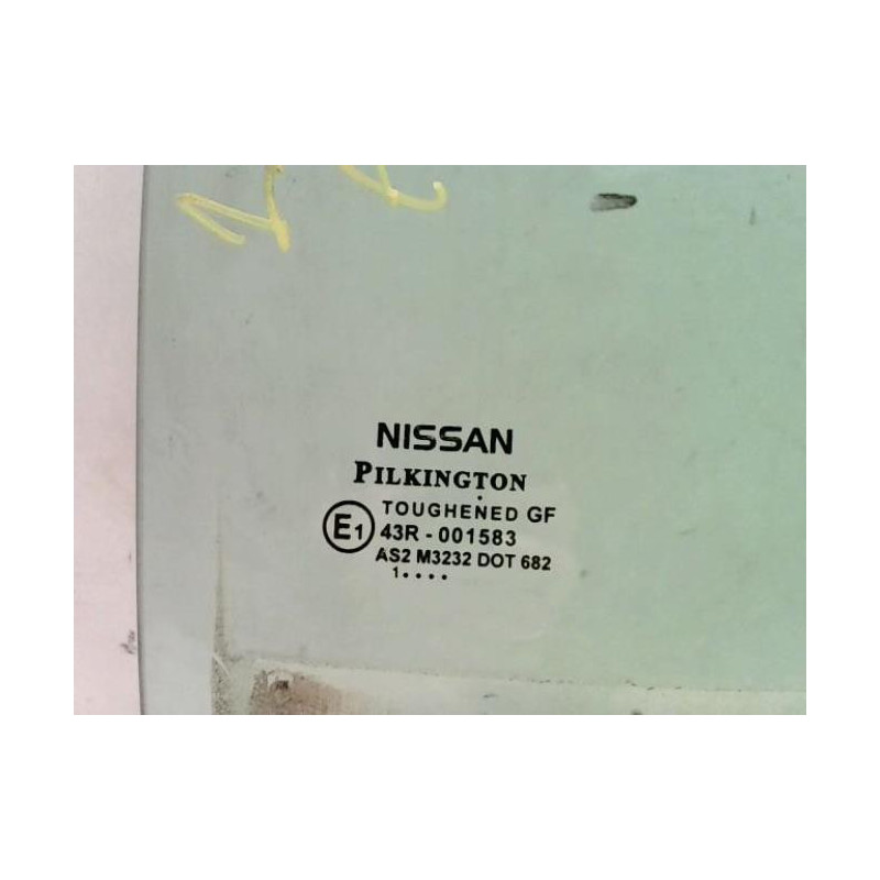 Vitre arriere droit NISSAN NOTE 1 PHASE 2 d’occasion