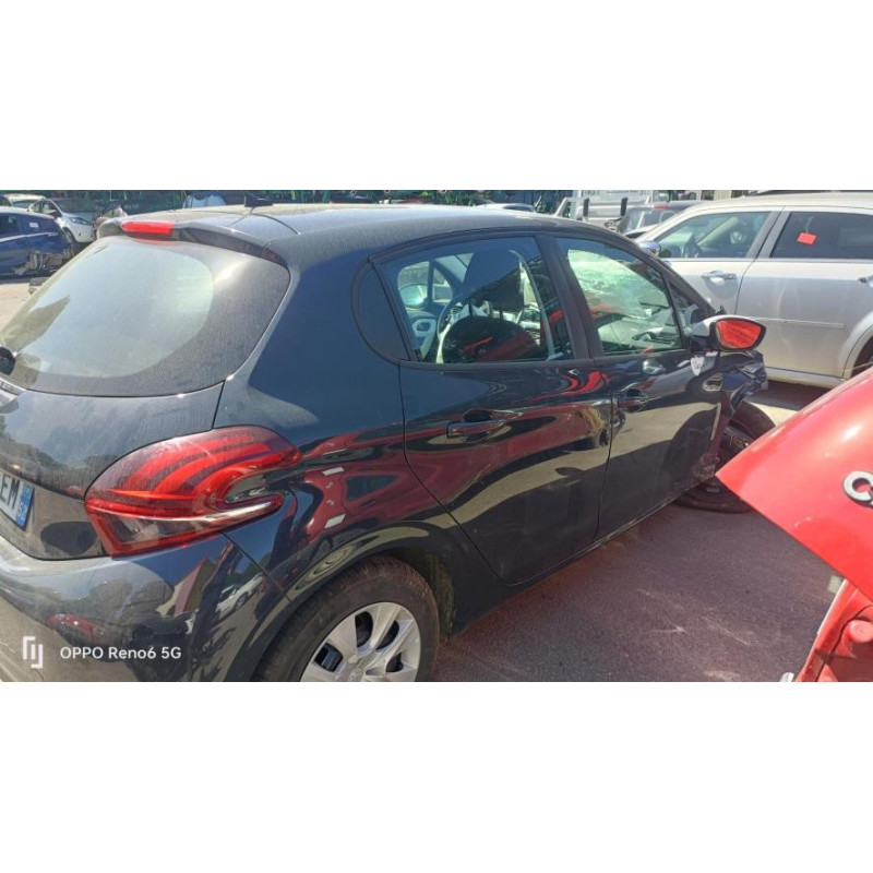 Platine feu arriere gauche PEUGEOT 208 2 d’occasion