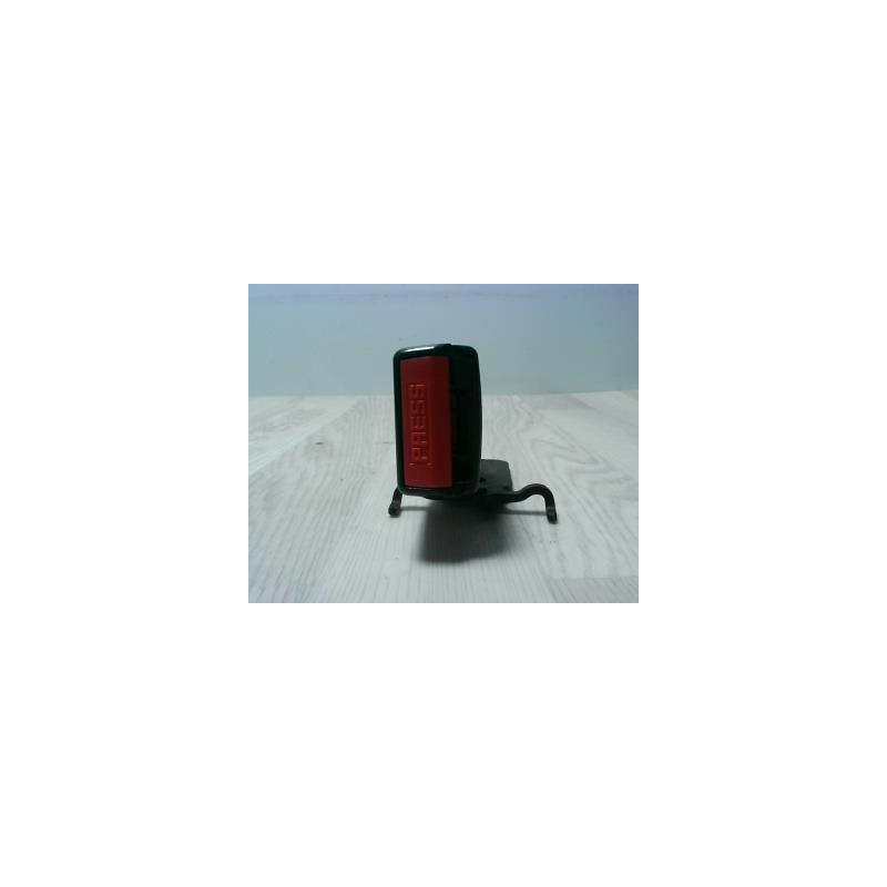 Attache ceinture arriere droit RENAULT MEGANE 3 PHASE 1 COUPE d’occasion