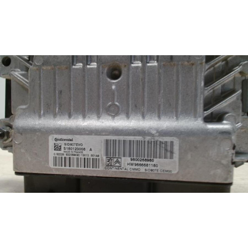 Calculateur moteur PEUGEOT 5008 1 PHASE 1 d’occasion