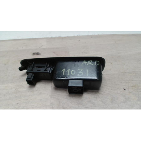 Interrupteur de leve vitre arriere droit PEUGEOT 5008 1 PHASE 1 d’occasion