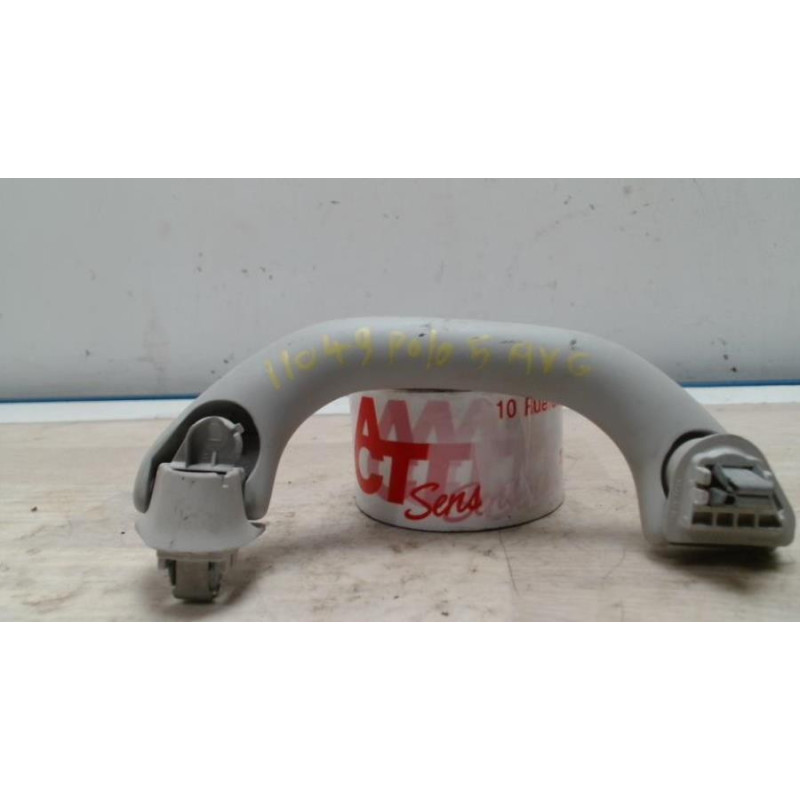 Poignee de maintien avant gauche VOLKSWAGEN POLO 5 PHASE 2 d’occasion
