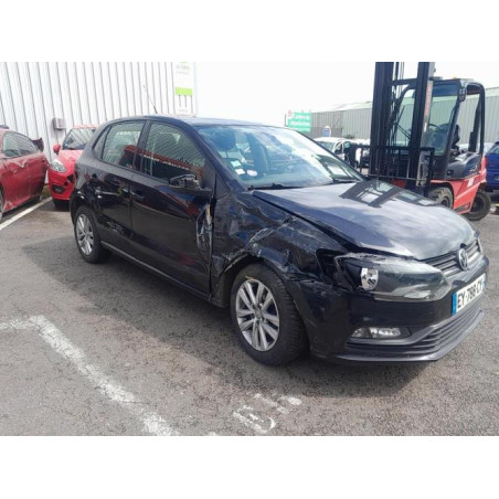 Moulure de pare choc arriere VOLKSWAGEN POLO 5 PHASE 2 d’occasion