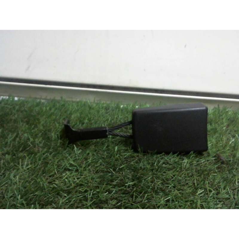 Attache ceinture arriere gauche OPEL ASTRA (H) d’occasion
