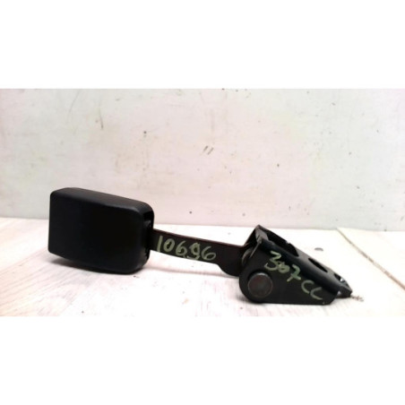 Attache ceinture avant droit PEUGEOT 307 PHASE 2 CABRIOLET d’occasion