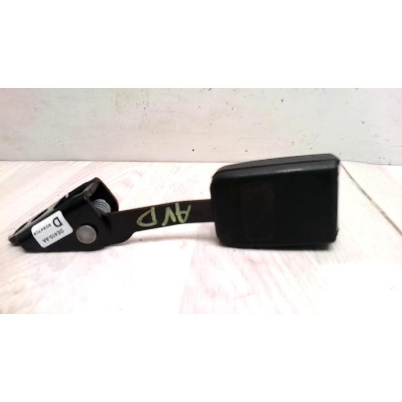 Attache ceinture avant droit PEUGEOT 307 PHASE 2 CABRIOLET d’occasion