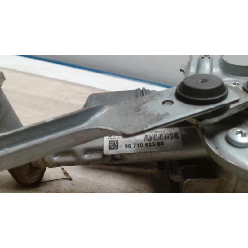 Moteur essuie glace avant droit PEUGEOT 5008 1 PHASE 1 d’occasion