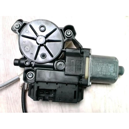 Leve vitre electrique arriere droit VOLKSWAGEN POLO 5 PHASE 2 d’occasion