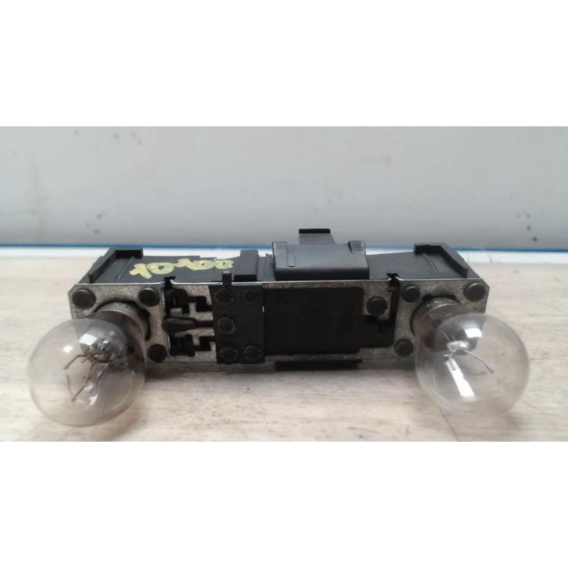Platine feu arriere gauche RENAULT SAFRANE PHASE 2 d’occasion